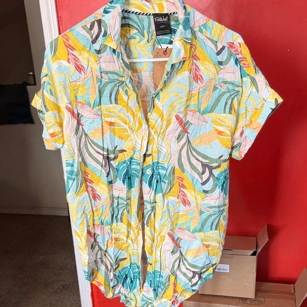 Men's Tropical Vibrant Leaf button down Nwt By Far west